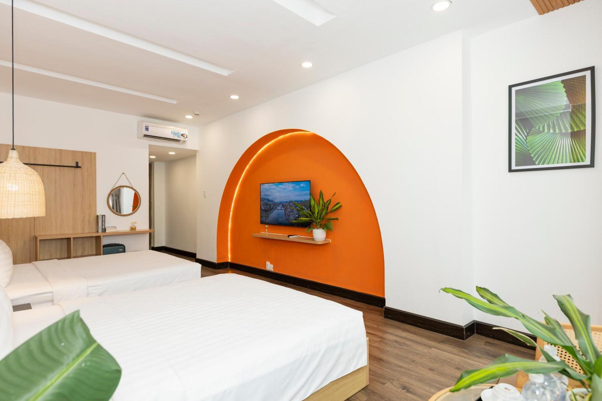 The One Premium Hotel Ho Chi Minh City Exterior photo