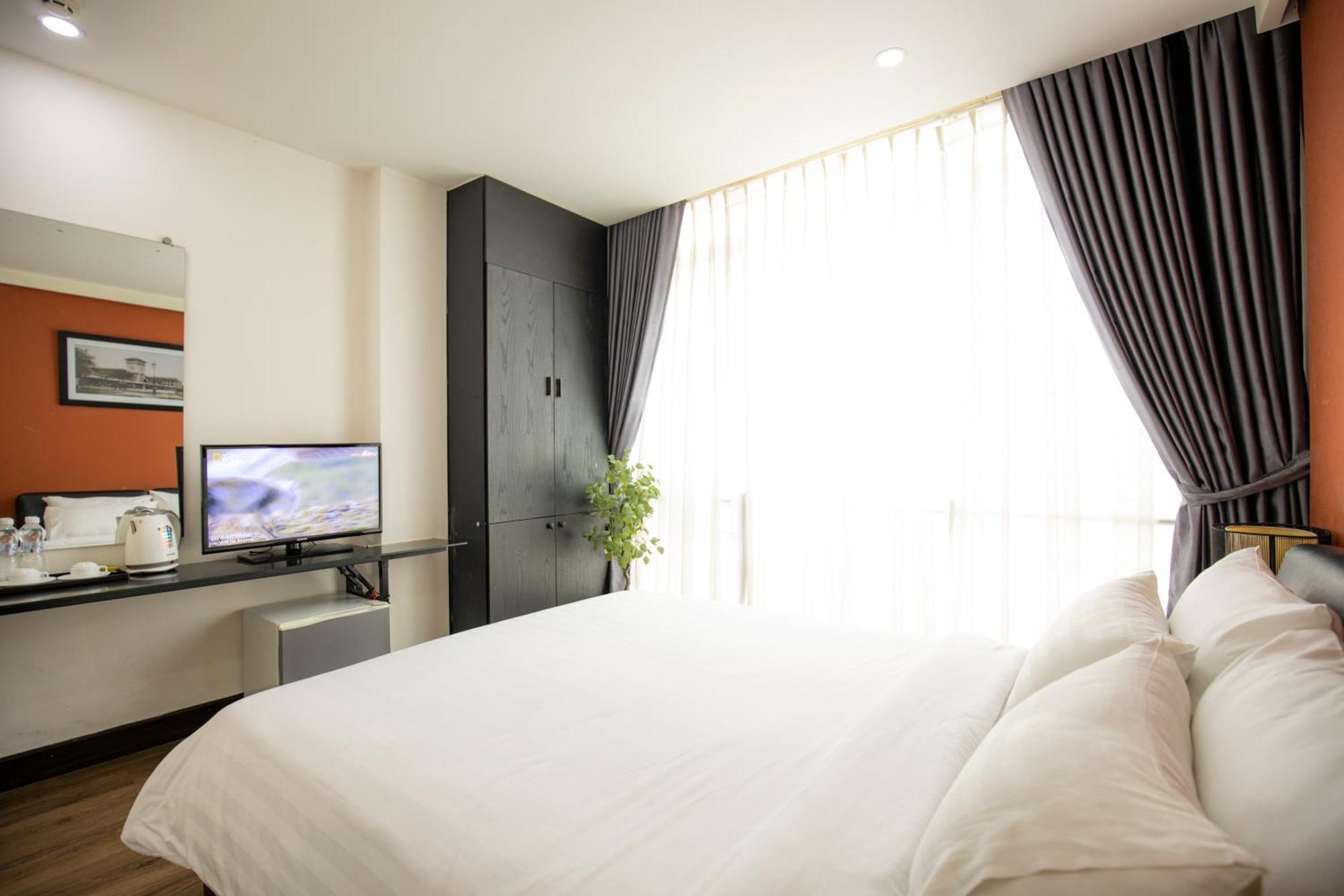 The One Premium Hotel Ho Chi Minh City Exterior photo