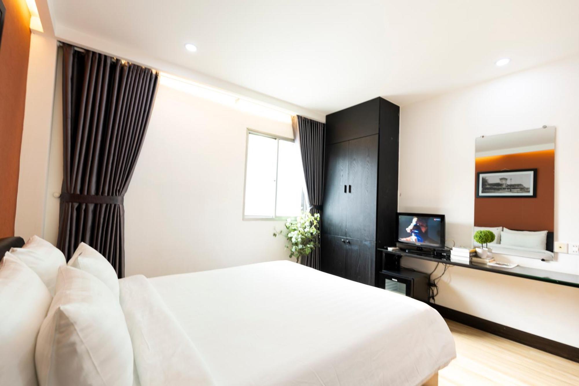 The One Premium Hotel Ho Chi Minh City Exterior photo