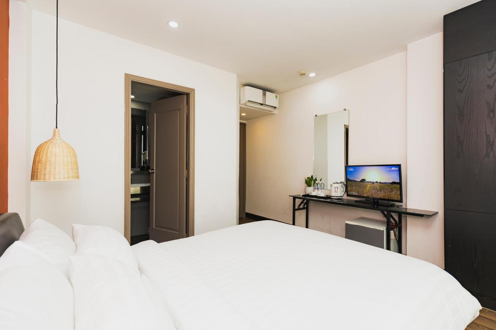 The One Premium Hotel Ho Chi Minh City Exterior photo